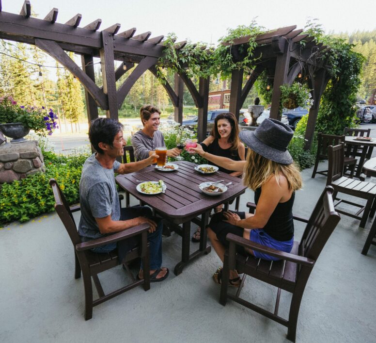 Dining, Kandahar Lodge at Whitefish Mountain Resort