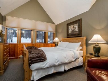 Executive Suite, Kandahar Lodge at Whitefish Mountain Resort