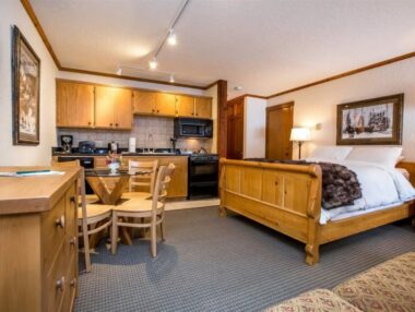 Studio Room, Kandahar Lodge at Whitefish Mountain Resort